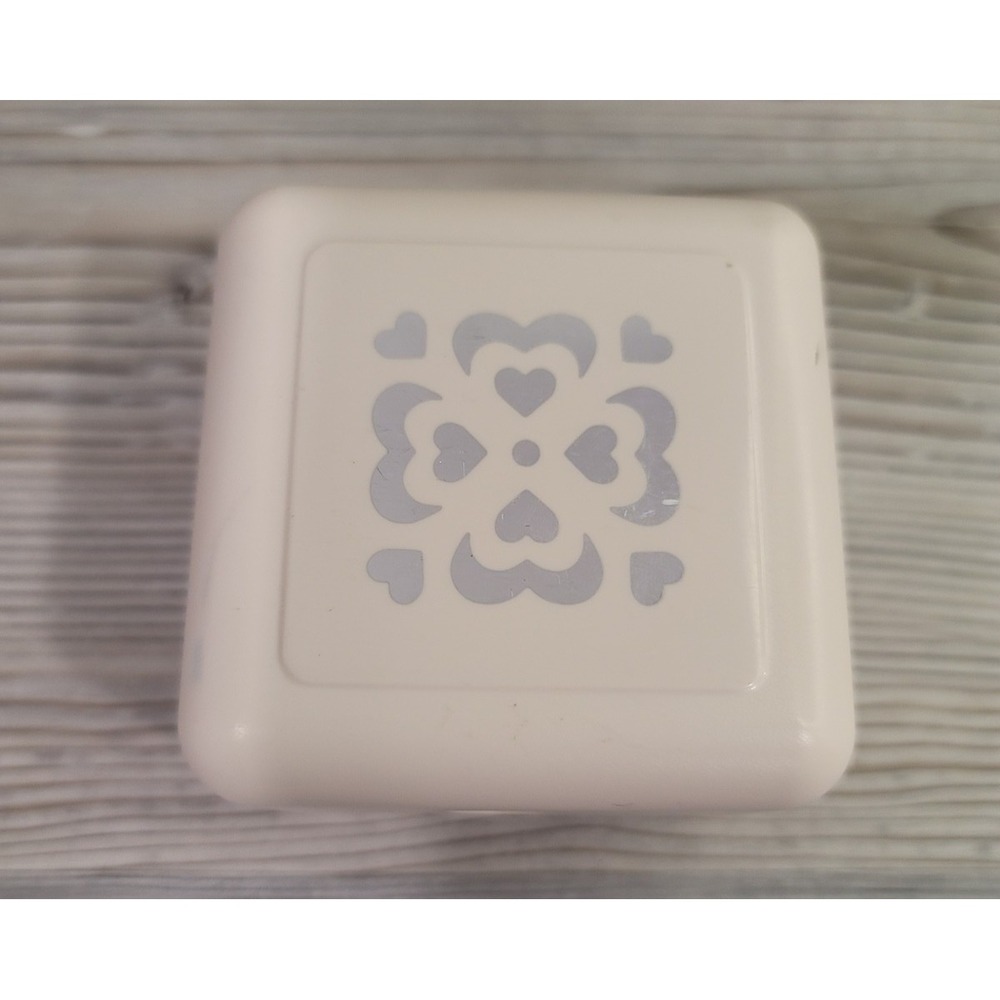 Marth Stewart paper punch flower 2.5 x 2.5in